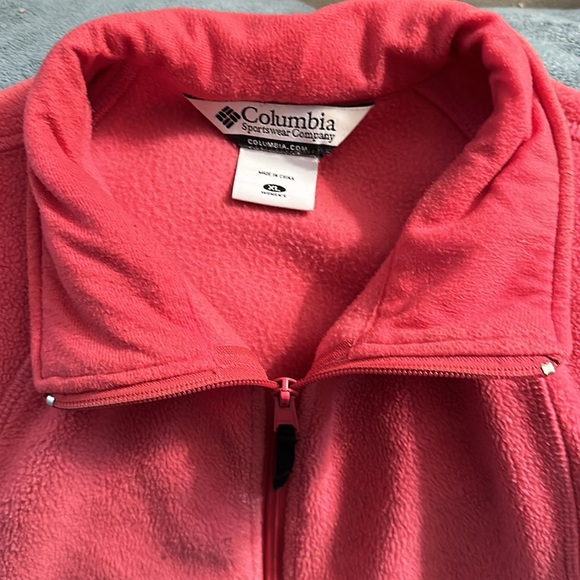 Columbia sportswear company XL women’s pink zippered vest with zip pockets 💕 - Picture 2 of 7